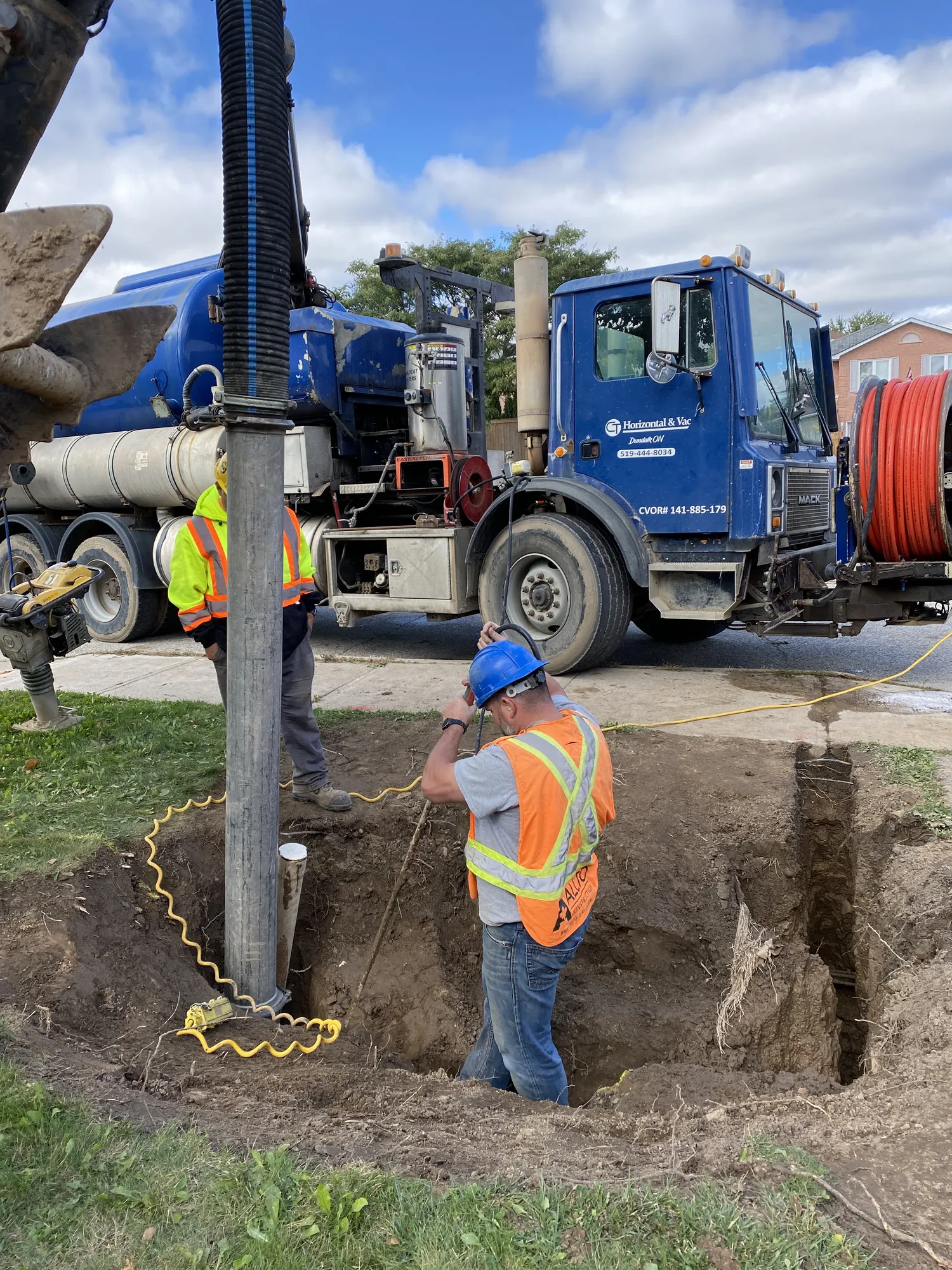 CT Hydrovacs deep excavation — underground infrastructure