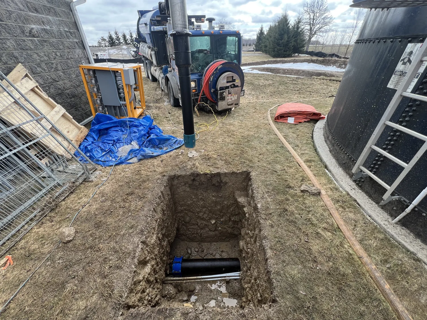 CT Hydrovacs hydrovac crew on an active job site