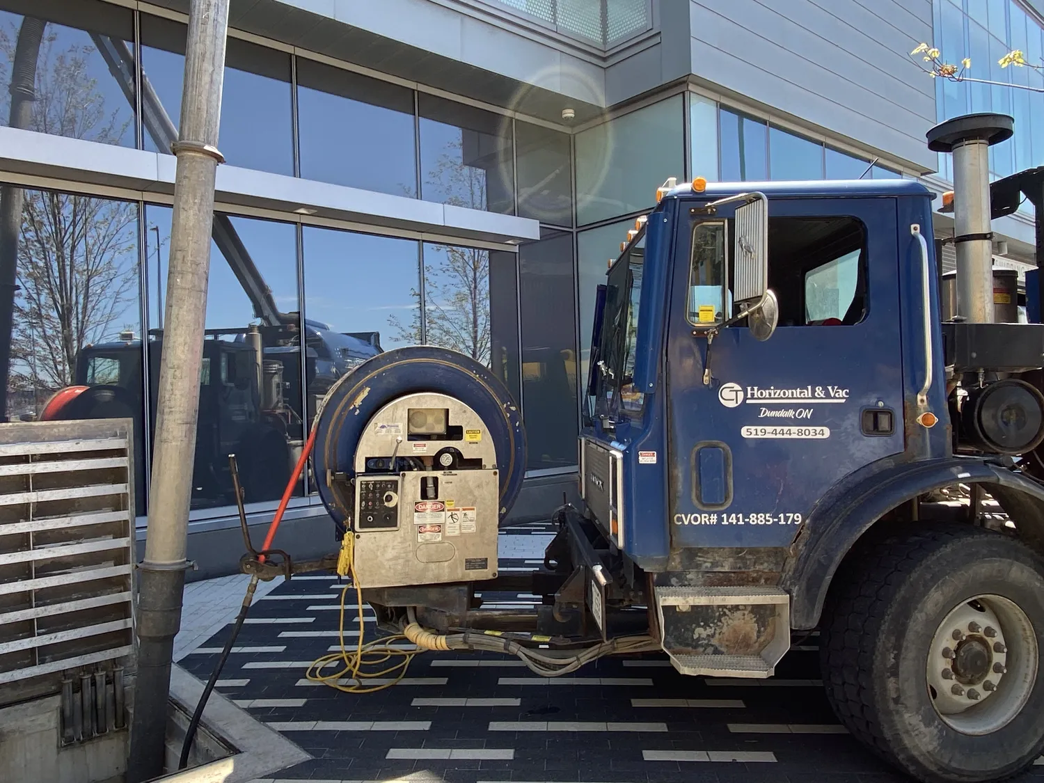 CT Hydrovacs excavation and utility locating