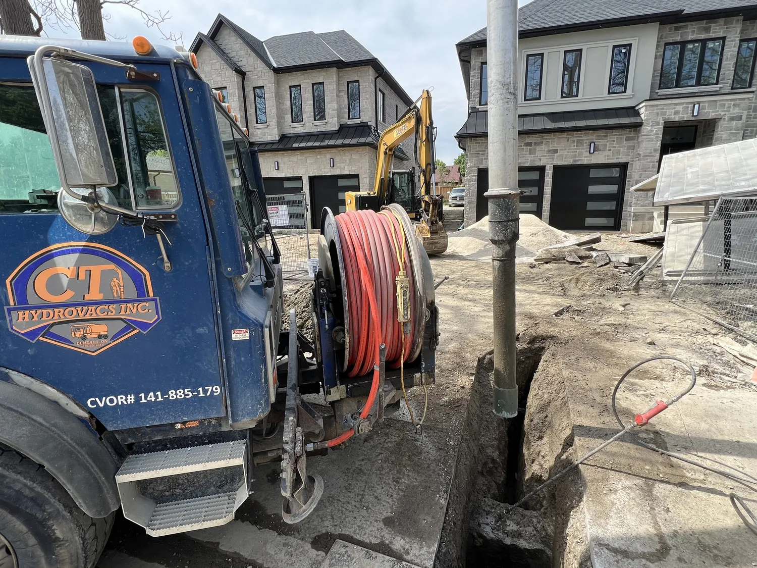 CT Hydrovacs hydrovac support on a construction site