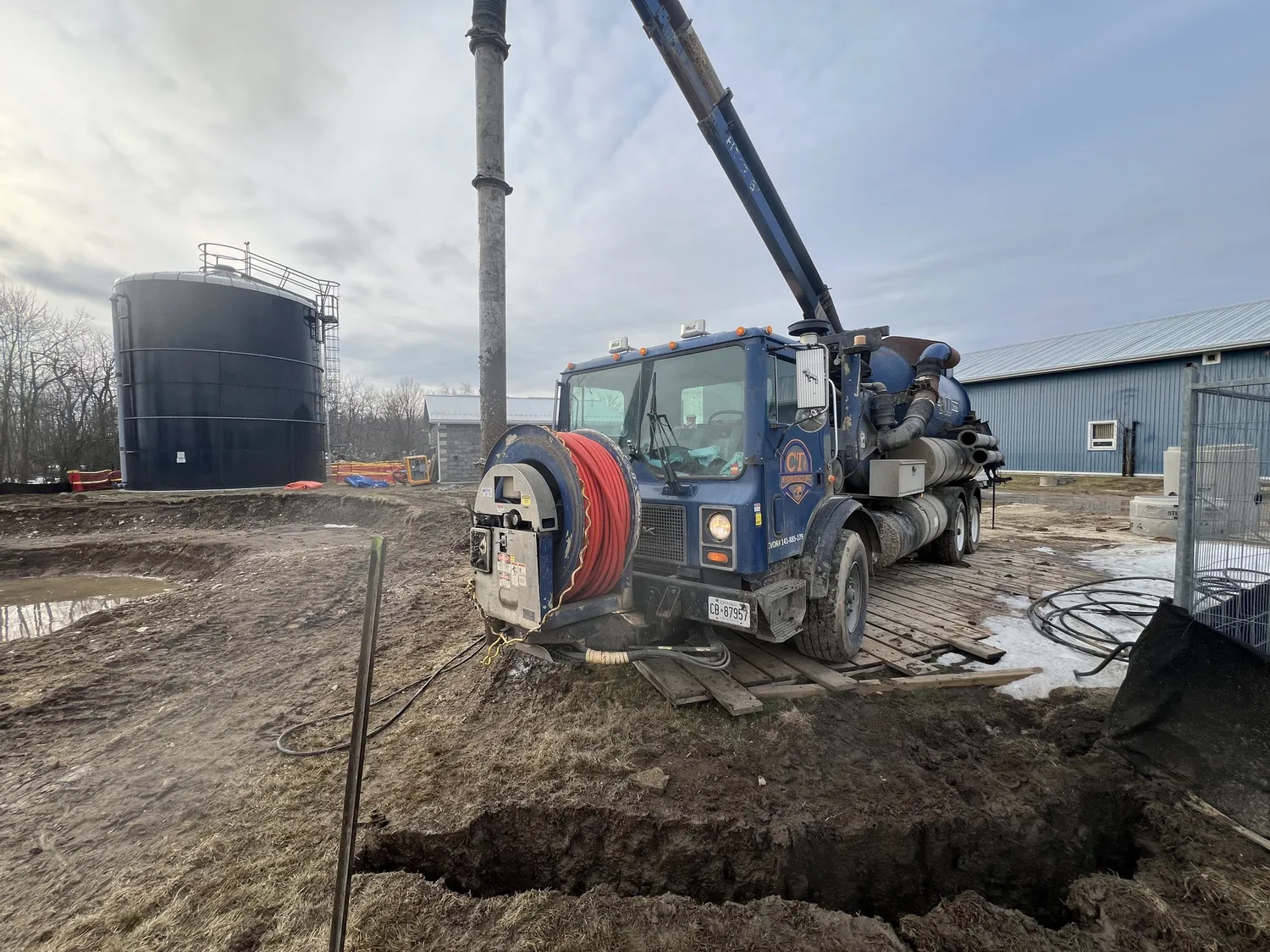 CT Hydrovacs hydrovac excavation pit